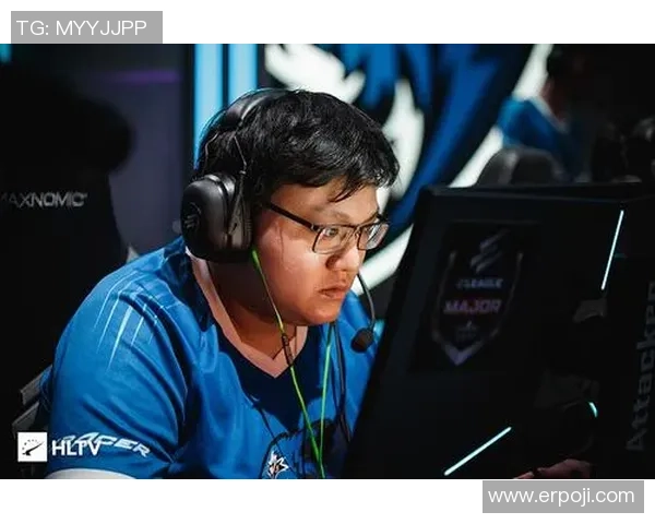 绿茵巨星齐聚赛场激情瞬间见证团队荣耀辉煌时刻