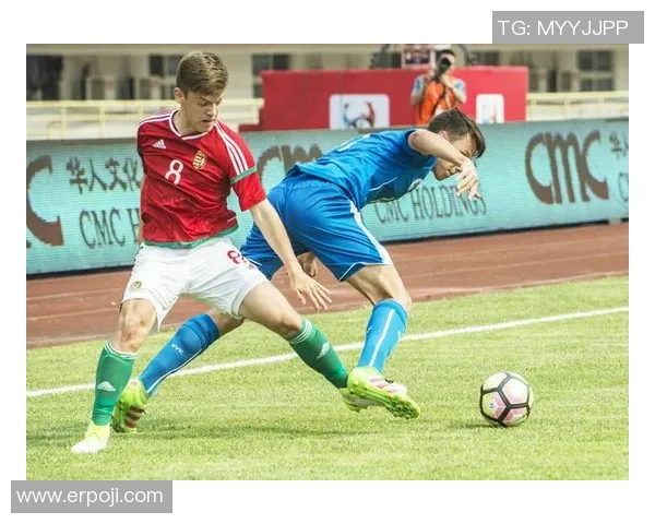 足球巨星明信片收藏全纪录 揭开球场英雄背后的独特魅力与精彩瞬间